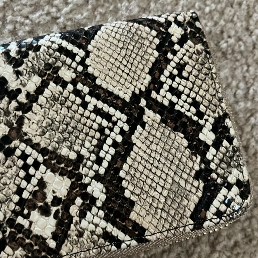 Snake skin tan & brown zip up long wallet clutch purse bag - Picture 3 of 13